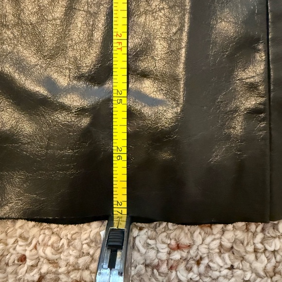 Gap Black Leather Knee Length Skirt Size 4 - Picture 8 of 9